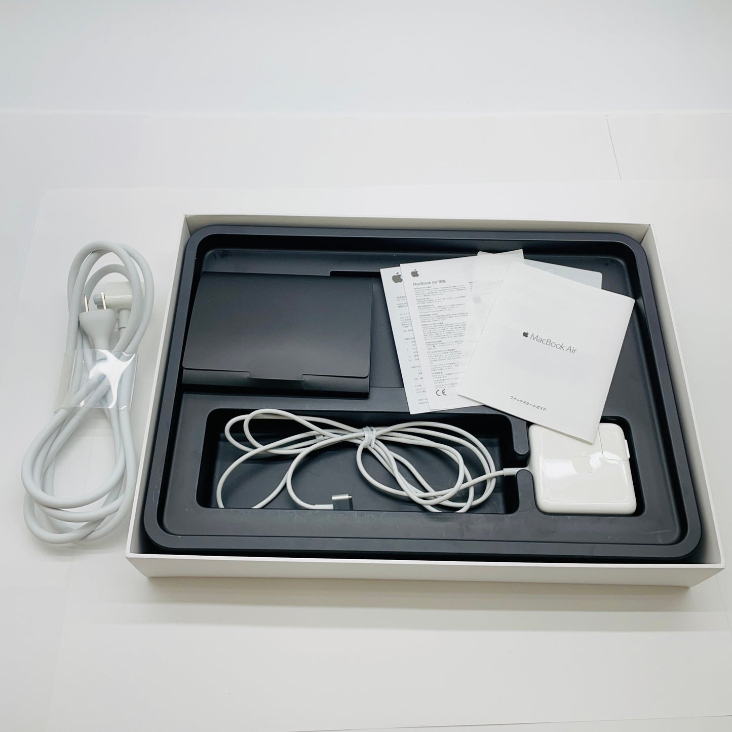 Apple MacBook Air 13インチ 2017 1.8GHz デュアルコア i5 8GB 128GB 【C4104-80】