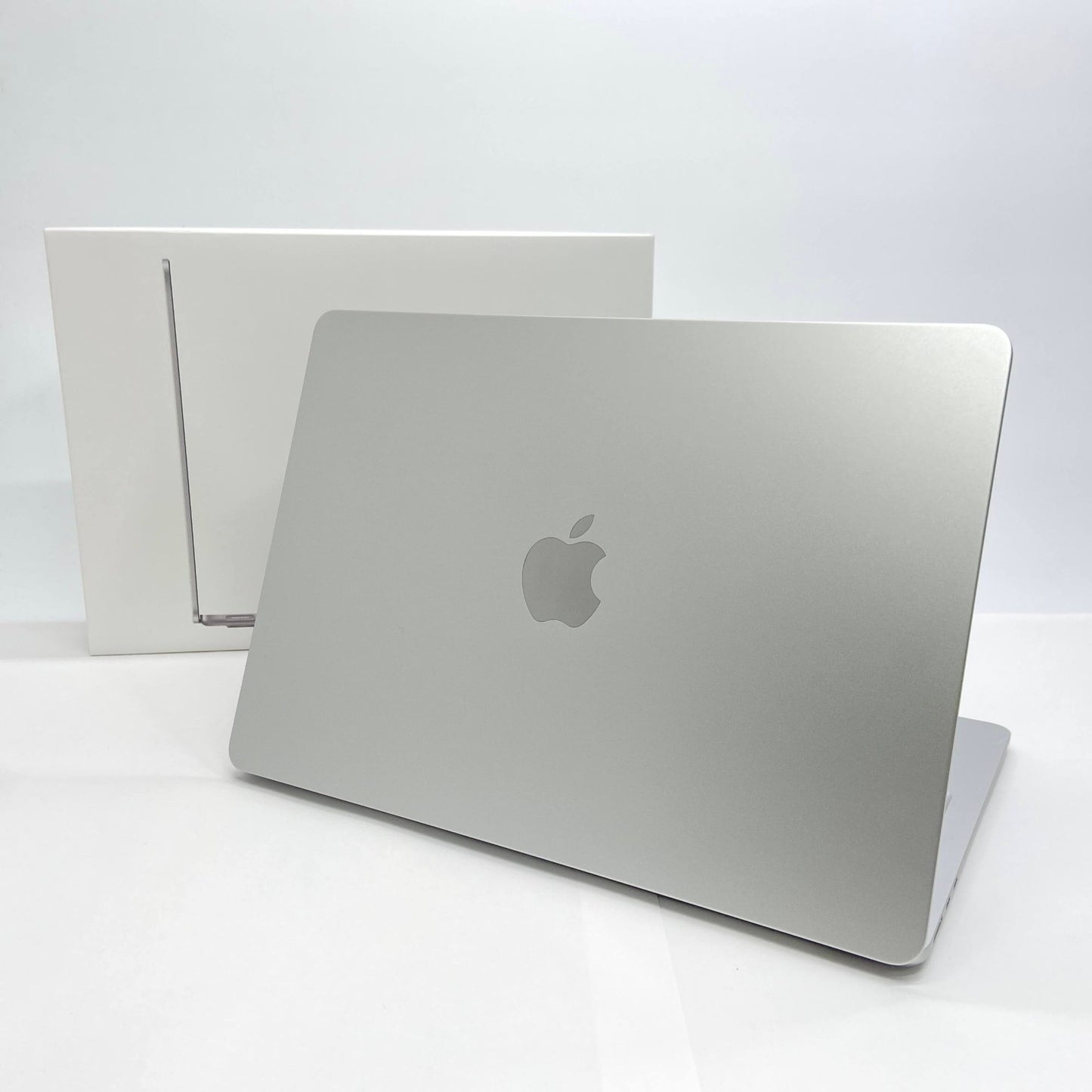 美品 MacBook Air 13インチ (Early 2025) Apple M4 10コア/16GB/SSD 256GB シルバー MW0W3J/A 【C6233−80】