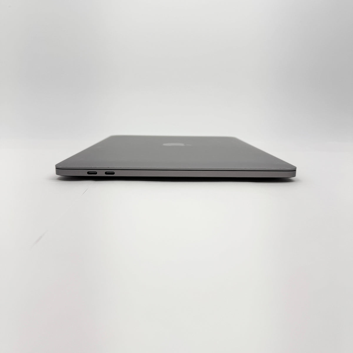 Apple MacBook Pro 2018 13インチ  i7 2.7GHz 16GB 1TB 本体のみ【C8900-80】