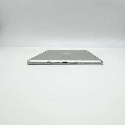 Apple iPad mini 3 64GB MGJ12J/A Cellularモデル シルバー 本体のみ【C8772-C】