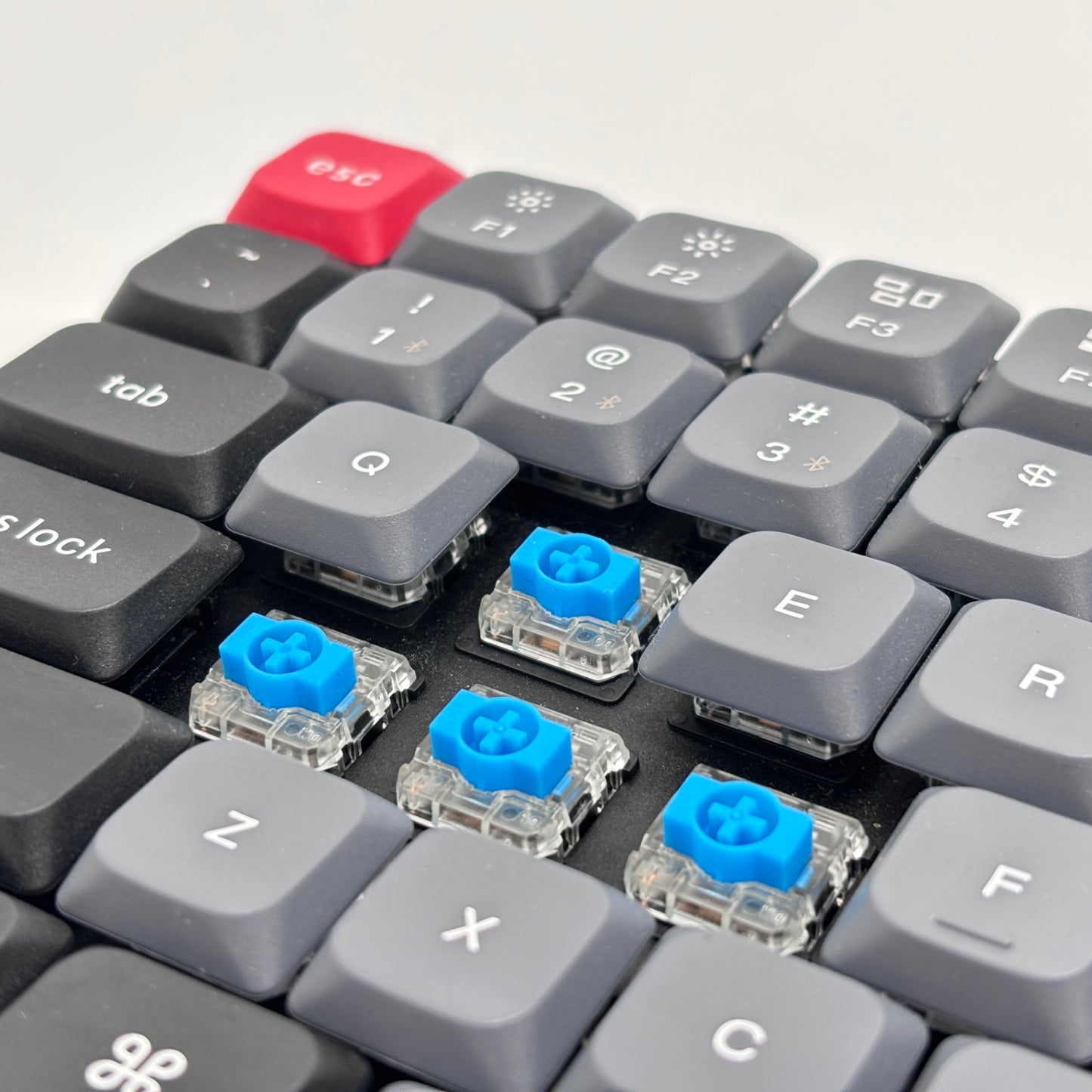 Keychron K3 Pro QMK/VIA ワイヤレス・メカニカルキーボード RGB-JIS配列（テンキーレス）-Gateron ロープロファイル 青軸（ホットスワップ対応） K3P-H2-JIS【C8061-60】