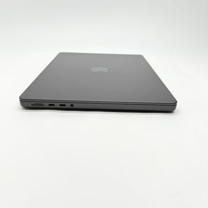 新品同様 美品 Nano-textureガラス仕様 MacBook Pro M5 14インチ10コア 32GB 1TB スペースブラック バッテリー最大容量100%【C6598-80】