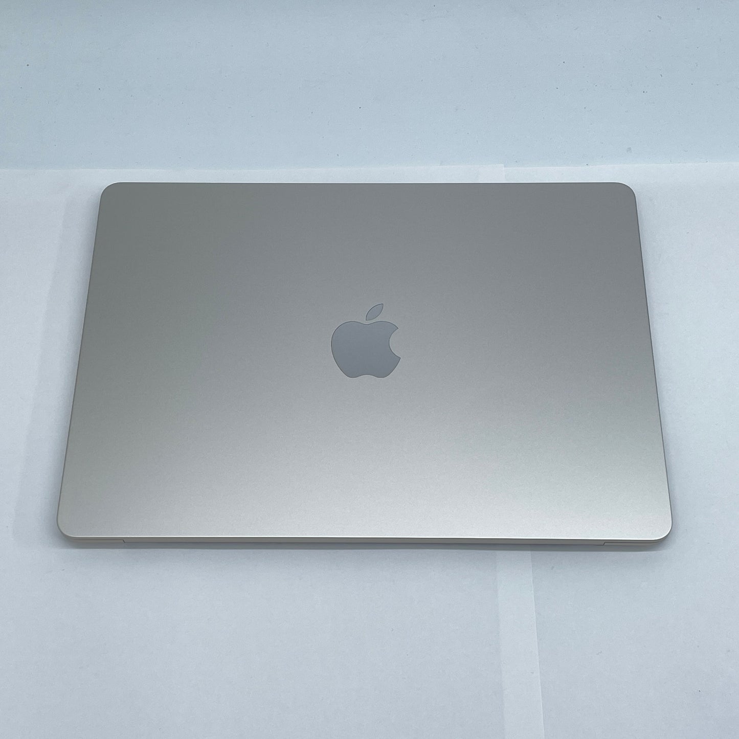 MacBook Air 13.6-inch M2 2022 8コアCPU 8コアGPU 8GB 256GB MLY13J/A バッテリー最大容量90% スターライト 付属品完備【C6525-80】