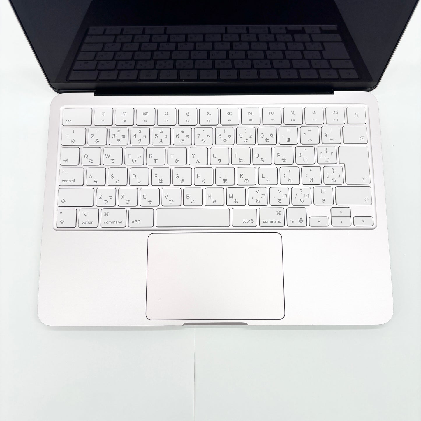 美品 MacBook Neo 13インチ 2026 Apple A18 Pro 6コア 8GB SSD 256GB ブラッシュ MHFH4J/A バッテリー最大容量100% 限定保証あり【C8785-80】