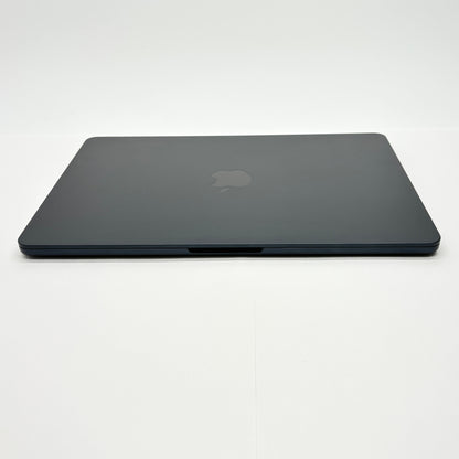 新品同様 美品 MacBook Air Liquid Retina 13インチ 2022 M2 8GB SSD 256GB ミッドナイト MLY33J/A 充放電回数11回 バッテリー最大容量100%【C8100-80】
