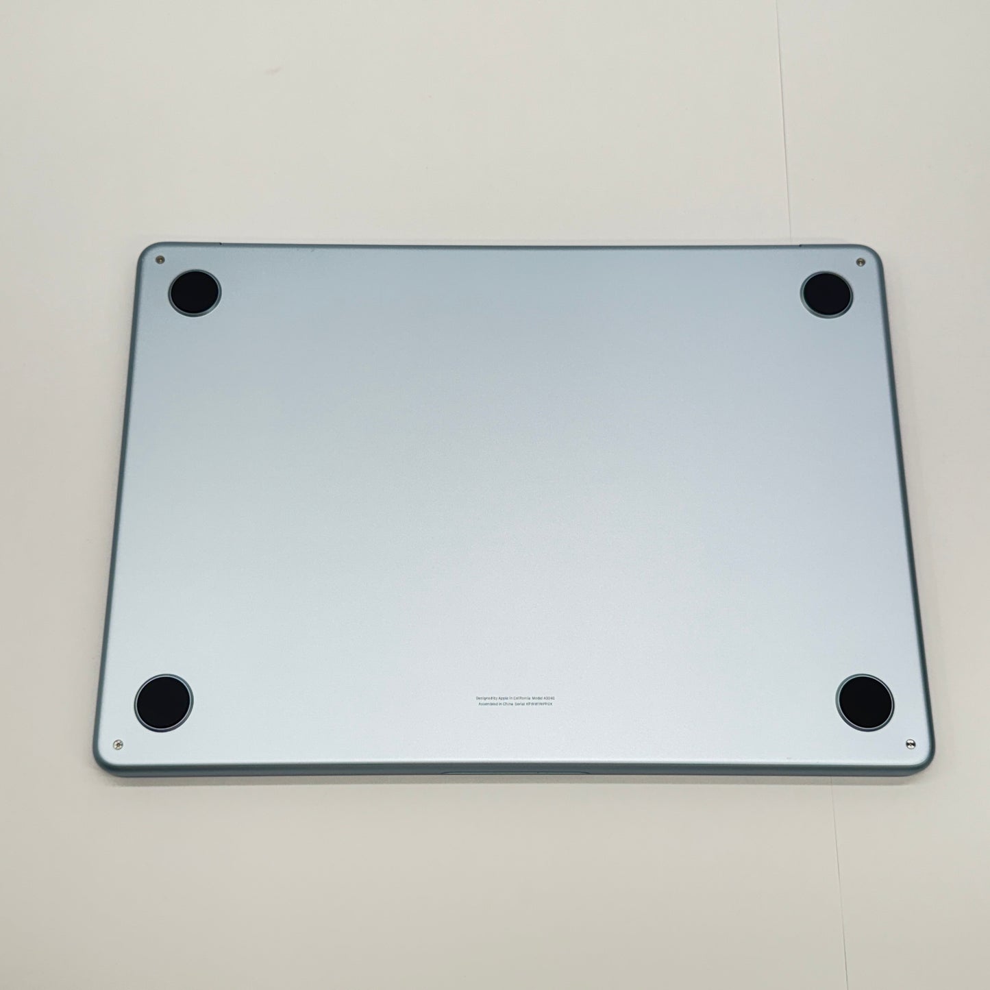 美品 Apple MacBook Air 13.6インチ M4 16GB 256GB Liquid Retinaディスプレイ MC6T4J/A スカイブルー バッテリー最大容量100%【C7447-80】